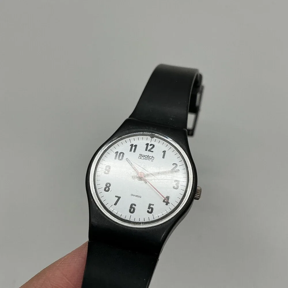 Swatch Something New Womens Watch 25mm Black Rubber Swiss Made New Battery